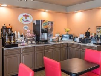 Baymont By Wyndham Batavia - Darien Lake Restaurant bilde